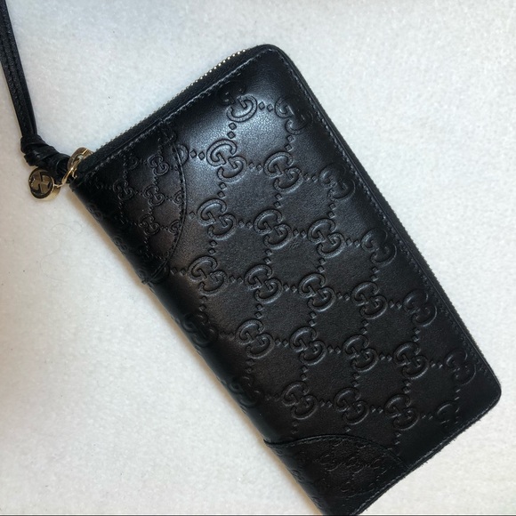 GUCCI Black Leather Zip Around Monogrammed GG Wallet Excellent Condition - Picture 4 of 15